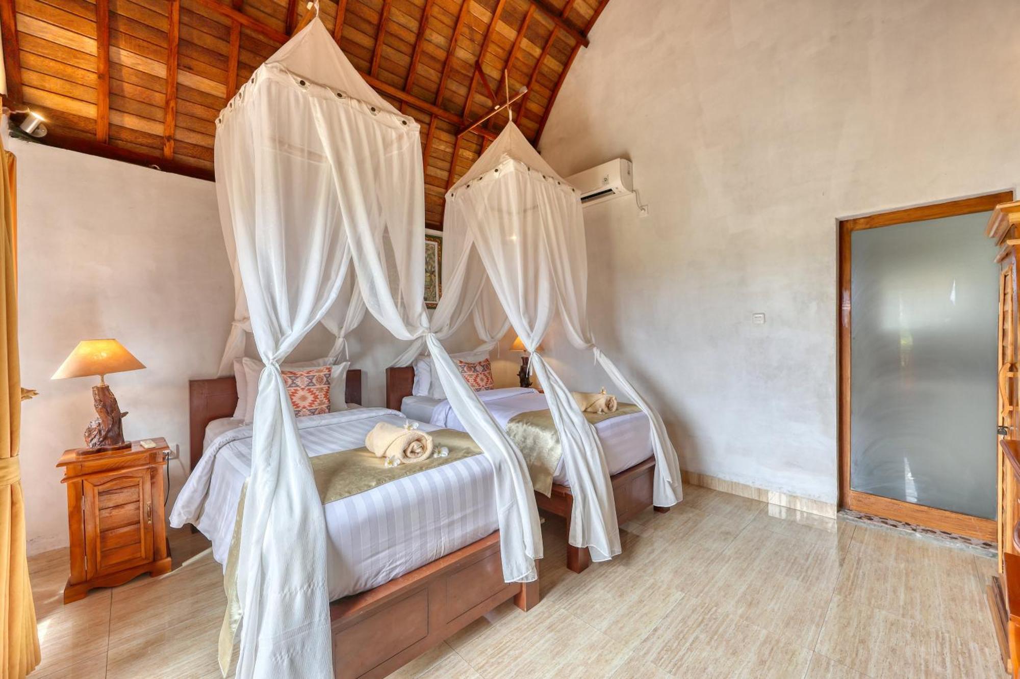 Bagia Bungalows Batumadeg Quarto foto